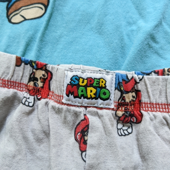Super Mario Youth (10-12) Large Pajama Shirt and Shorts Set - Picture 4 of 7